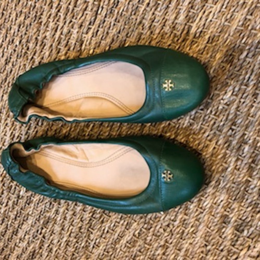 Tory Burch Green Flat Size 7.5